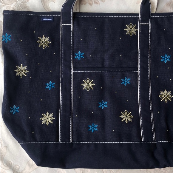 Lands' End Handbags - Lands’ End Snowflake Snowflake Navy Zip Large Bag